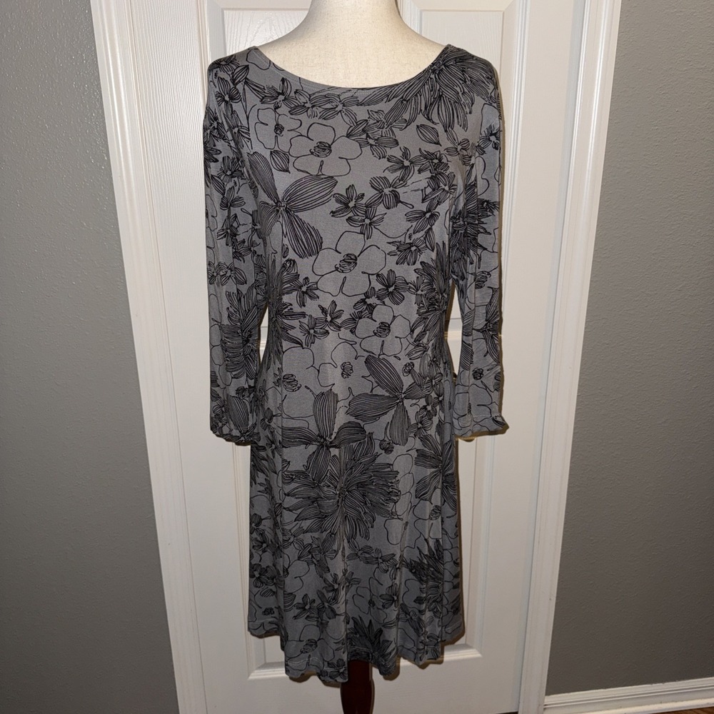 Bryn Walker Irys Dress Large Tunic Top 3/4 Sleeve Gray Floral Artsy Minimalist